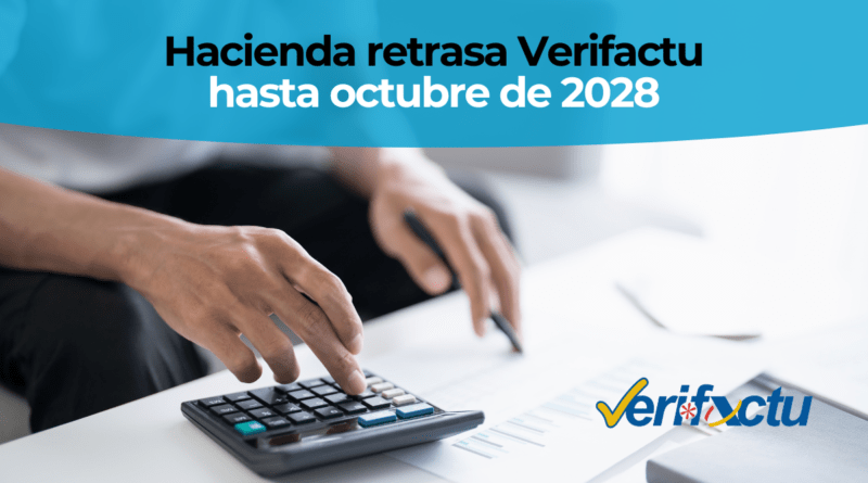 Factura de una tienda online con código QR adaptada a Verifactu en la pantalla de un portátil